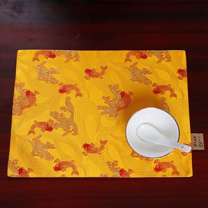 Son Koi Balık papatya Çinli İpek Placemat Bowl Çiçek Yemek Masa Mat Büyük Dikdörtgen Yüksek Kalite Damask İzolasyon Tampon 40x32cm