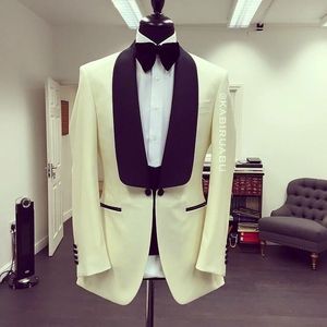 Fashionable One Button Ivory Groom Tuxedos Groomsmen Sjal Lapel Bästa Man Blazer Mens Bröllopsdrag (Jacka + Byxor + Vest + Tie) H: 752