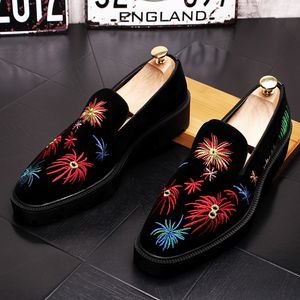 남성 패션 스웨이드 가죽 로퍼 남성 자 수 운전 파티 플랫 남성 Moccasins Oxfords 캐주얼 신발 신발