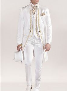Custom Made Groomsmen Mandarin Lapel Groom Tuxedos White Men Suits Embroidery Wedding Prom Dinner Best Man Blazer Jacket Pants Vest K895