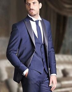İki Düğmeler Groomsmen Lacivert Damat smokin Tepe Siyah Saten Yaka Erkekler Suits Düğün En İyi Man Damat (Ceket + Pantolon + Vest + Tie) L84