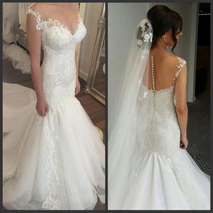 Elegante formale Meerjungfrau-Brautkleider, sexy V-Ausschnitt, transparenter Ausschnitt, Perlenapplikationen, Spitze, Brautkleider, bedeckte Knöpfe, Tüll, Plus-Size-Brautkleider