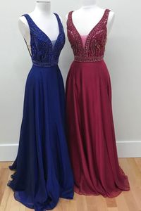 Ny ankomst 2018 Royal Blue Burgundy Prom Klänningar Deep V Neck Open Back med Beaded Sequins Top Chiffon Long Evening Formella Pagant Klänningar