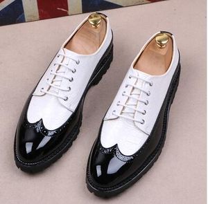 Black White Tassel Men bullock Dress Shoes Patent Leather Luxury Fashion Brogue Wedding Shoes Oxford shoes For Men