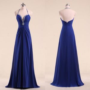 Billiga Royal Blue Prom Klänningar 2018 Modell Beaded Halter Neckline Ruched Bodice A Line Brush Train Chiffon Vestidos de Fiesta Largos