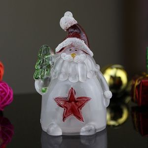 الاكريليك عيد الميلاد ثلج LED 7 ضوء الليل الصغيرة ضوء انبعاث هدية صغيرة بالجملة مصنع دبوس المباشر