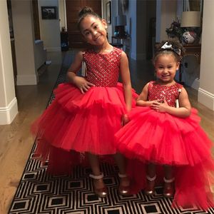 Röd Sequined High Low Flower Girl Dresses for Wedding Jewel Neck Tiered Toddler Pageant Gowns Tulle Kids Prom Dress