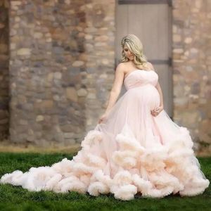 Glad Maternity Gravid Bröllop Bröllopsklänningar Strapless Empire Waist Long Cloud Train Light Pink Plus Size Western Country Wedding Dress