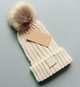 2018 mens designer chapéus bonnet gorro de inverno de lã tricotada chapéu além de gorros de veludo Mais espessos máscara Fringe gorros para homens