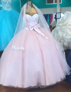 2020 Ny Rosa Bow Ball Gown Quinceanera Klänningar Kristaller i 15 år Söt 16 Plus Storlek Pagant Prom Party Gown QC1055