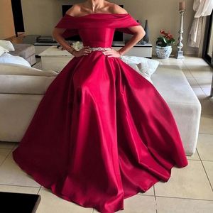 赤いイブニングドレスバックレスサッシオフショルダーロングウエディングドレス半袖女性のための特別な機会ドレス安い