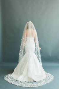 Fairy Pure 3D Floral Applique Wedding Veils Three Meters Long Veils One Layer Cathedral Length Cheap Bridal Veil