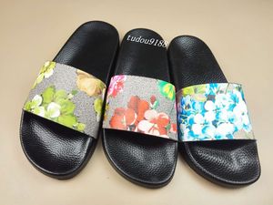 Mens och kvinnors modeblomma Blommor Blommönster Print Slides Sandaler Slippers med låda och dammsugar