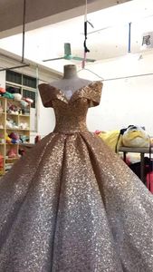 Sparkly Gold Sequined Gradient Dresses Evening Party Wear Prom Dress V Neck Off the Axel With Hides Long Cheap Pageant Formal Dress