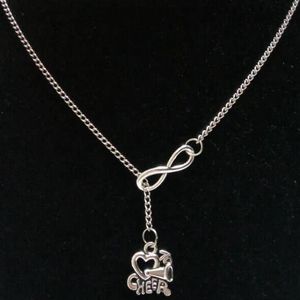 Şanslı 8wish Kemik / İrlanda Claddagh / Amigo Şerefe Hoparlör Kalp / Matryoshka Rus Bebek Charm Kazak Zincir Kolye DIY Kadınlar Takı