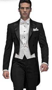 Moda Estilo Black Tailcoat Homens Casamento Smoking Excelente Noivo Smoking Homens Jantar Prom Vestido Cerimonial (Jaqueta + Calça + Gravata + Colete) 793