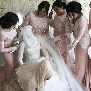 Saudiarabiska Långärmade Brudtärna Klänningar 2018 Lace Appliques Mermaid Maid of Honor Gowns Plus Kvinnor Bröllopsfestklänning Anpassad