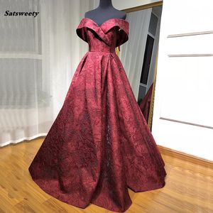 2023 Nyaste designer Long Red Bourgogne -klänningar från axel Sexig mode formell aftonklänningar Robe de Soiree