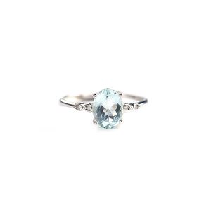 Simpatico anello piccolo e semplice con pietra preziosa acquamarina naturale. Anello in argento sterling 925 di alta gioielleria per ragazze e donne come regalo