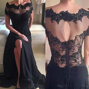 Vintage kleine schwarze geteilte Abendkleider Spitze appliziert eine Linie formelles Party-Abschlussballkleid nach Maß in Übergröße