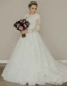 A-line Lace Tulle Modest Wedding Dresses With Long Sheer Sleeves Jewel Neck Buttons Back New Design Modest Bridal Gown