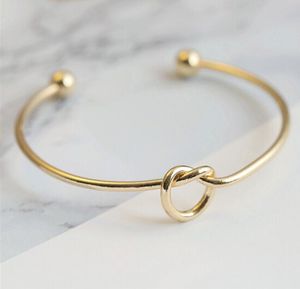 Европа и Соединенные Штаты Америки Bangle Metal Щепка розовый Золотой Цвет Ювелирные Изделия Простой Ветер Браслет Персонализированные Узел подарки Браслет Галстук Унисекс