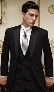 Smoking dello sposo di design popolare Due bottoni Nero Notch Risvolto Groomsmen Abito da uomo migliore Abiti da uomo da sposa (giacca + pantaloni + gilet + cravatta) J522