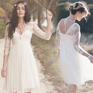 Lace Knee Length Beach Wedding Gowns V-Neck 3/4 Sleeve Ruffles Empire Chiffon Summer Short Bridal Gowns Bohemia Party Wear