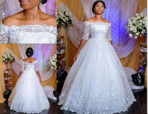 فساتين الزفاف الأفريقية خط قبالة الكتف 1/2 كمية الأرضية بطول فساتين الزفاف مع ثياب زفاف عارية الهاديات DH4143