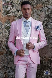 Groom Tuxedos One Button Pink Peak Tapel Groomsmen Свадебная мужская Blazer Ужина для вечеринки Костюмы на заказ (Куртка + брюки + жилет + галстук) J806