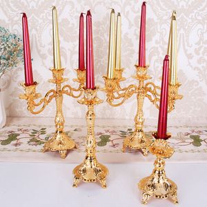 Unikt metallstearinljushållare Lyxigt design Candlestick Tabletop Candle Stand Bröllopsdekoration Delikat Candelabra Heminredning