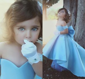 2020 Cute Girls Pageant Dresses Cheap Off Shoulder Sky Blue Cap Sleeves Bow Satin High Low Princess Party Kids Birthday Girls Flower Gowns