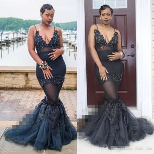 Afryki Plus Size Prom Dresses z głębokim V Neck Paski Koraliki Aplikacje Sexy Syrenka Suknia Wieczorowa Przeglądaj aplikacjami Cocktail Party Dress