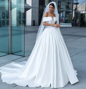Classy Off The Shoulder Wedding Dresses A Line Sheer V Neck Bridal Gowns Court Train Satin Vestido De Novia With Free Veil 407
