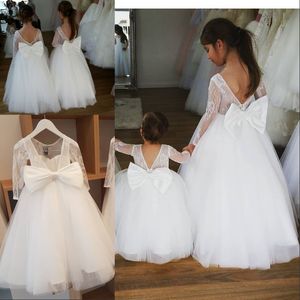 Long Sleeves Flower Girls Dresses Lace Jewel Neck Bow Backless Christening Dress Fluffy Tulle First Communion Dresses Cheap Custom Made