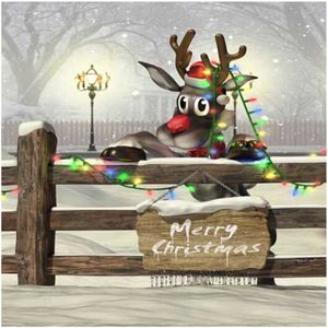 Sfondo fotografico di buon Natale Staccionata in legno stampata Cartone animato Alce Fiocchi di neve che cadono di luce colorata Sfondi panoramici di neve invernale