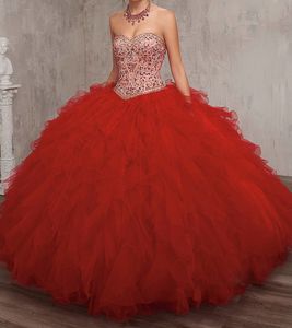Superbe robe de mariée robe de bal avec corsage perlé, rouge, ivoire bustier ligne de cou chérie, ligne de taille basque robes de mariée grande taille