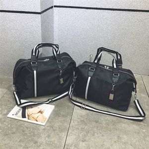 Högkvalitativa pojkar flickor handväskor axelväska utomhus män kvinnors duffel väska träning gym rese bagage väskor nylon svart