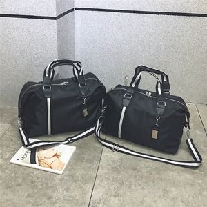 Borse da ragazza per ragazzi di alta qualità Borsa a tracolla da esterno Borsa da viaggio da donna per uomo Borsa da viaggio per palestra Borse da viaggio in nylon nero