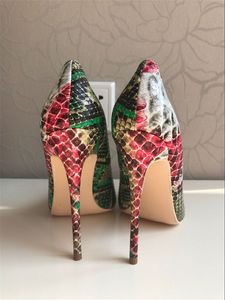 Gratis Casual Mode Kvinnor Pumpar Split Green Snake Python Real Leather Point Toe High Heels Skor Corn Heeled Helt ny 120mm 100mm