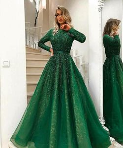 2018 arabiska mörkgröna muslimska prom klänningar långa ärmar spets a line afton kappor pärlstav stenar topp tulle golv längd fest klänning