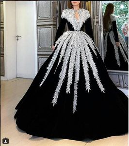黒の長袖イスラム教徒のヴィンテージゴシックのウェディングドレス2019マリアージュプラスサイズのブライダルガウンビーズ