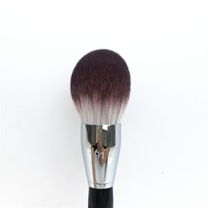 PRO Featherweight Powder Brush # 91 - Pincel de maquiagem suave