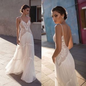 Fashion Backless Beach Wedding Dresses Spaghetti Straps Pärlade Bohemiska brudklänningar En linje veckad Tulle Appliqued Boho Vestido de Novia 407