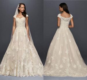 Oleg Cassini Vintage Cap Sleeve Wedding Gown Modest Lace Applique Detail Plus Size Bridal Gowns Sweep Train Wedding Dresses