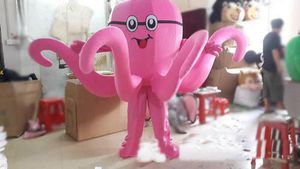 2019 Factory Outlet Octopus Maskotki Kostium Cute Cartoon Odzieżowa Fabryka Dostosowane Prywatne zamówienia rekwizyty Walking Lalki Lalki Odzież