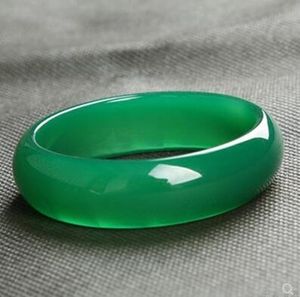 Bracciale per bambini in agata verde smeraldo 16/5000 decorato a mano con cristalli di giada.