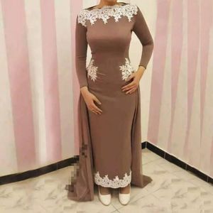 2019 Mãe da noiva Vestidos Lace Appliques Ankle Comprimento Long Formal Mindmother Noite Festa de Casamento Olhados Vestido Plus Size Custom Feito