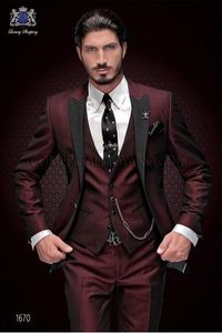 Passen Sie den purpurroten Spitzenrevers mit einem Knopf für den Bräutigam, der für Hochzeit/Abschlussball/Abendessen/Abendessen geeignet ist, einen Herren-Blazer (Jacke + Krawatte + Weste + Hose) A A an