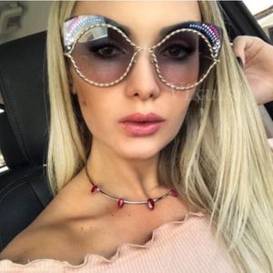 Qualidade bonita de metal cat eye sunglasses mulheres óculos de sol estilo europeu diamante óculos de sol uv400 eyewear novo oculos